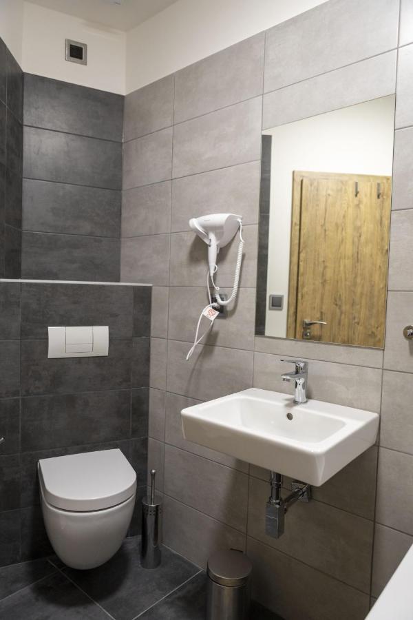 Novohradska Hotel Чешка Будьовица Екстериор снимка