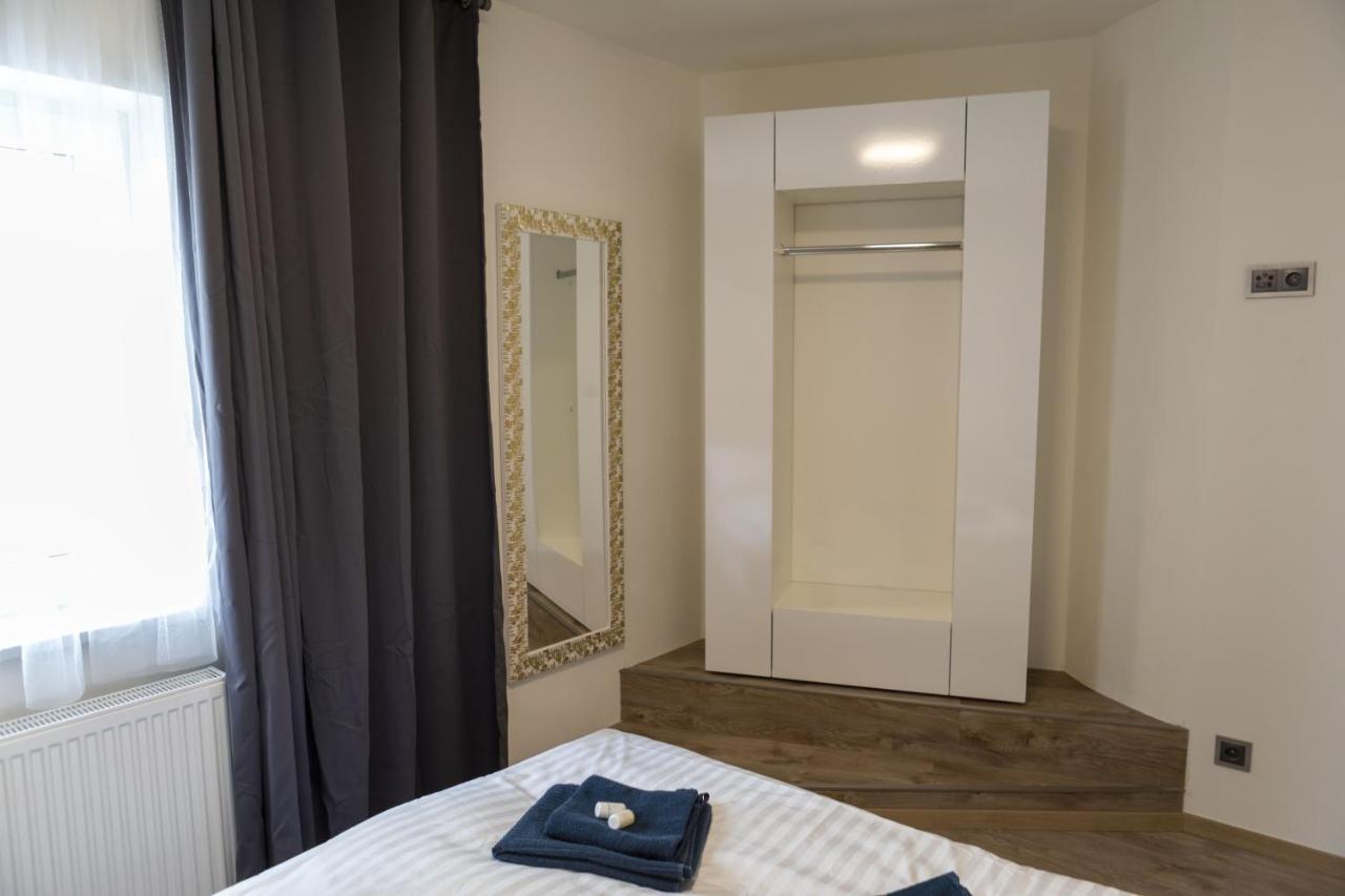 Novohradska Hotel Чешка Будьовица Екстериор снимка