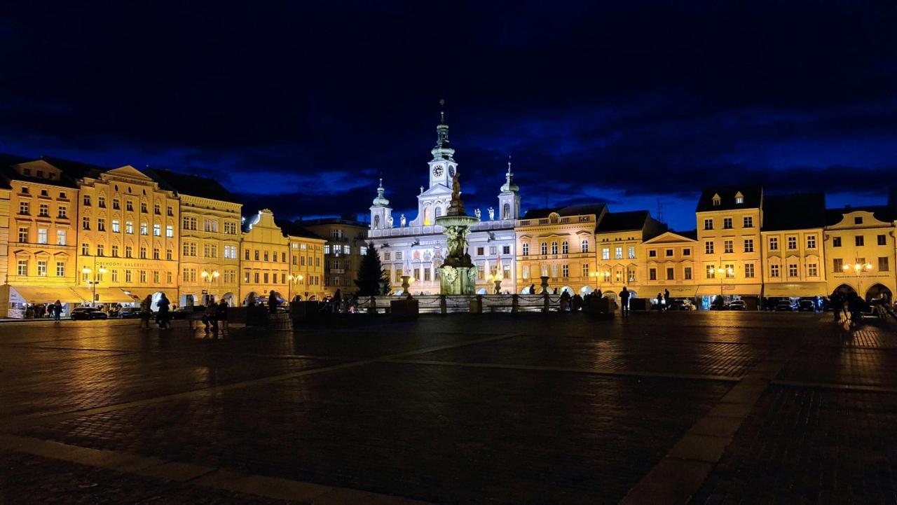 Novohradska Hotel Чешка Будьовица Екстериор снимка