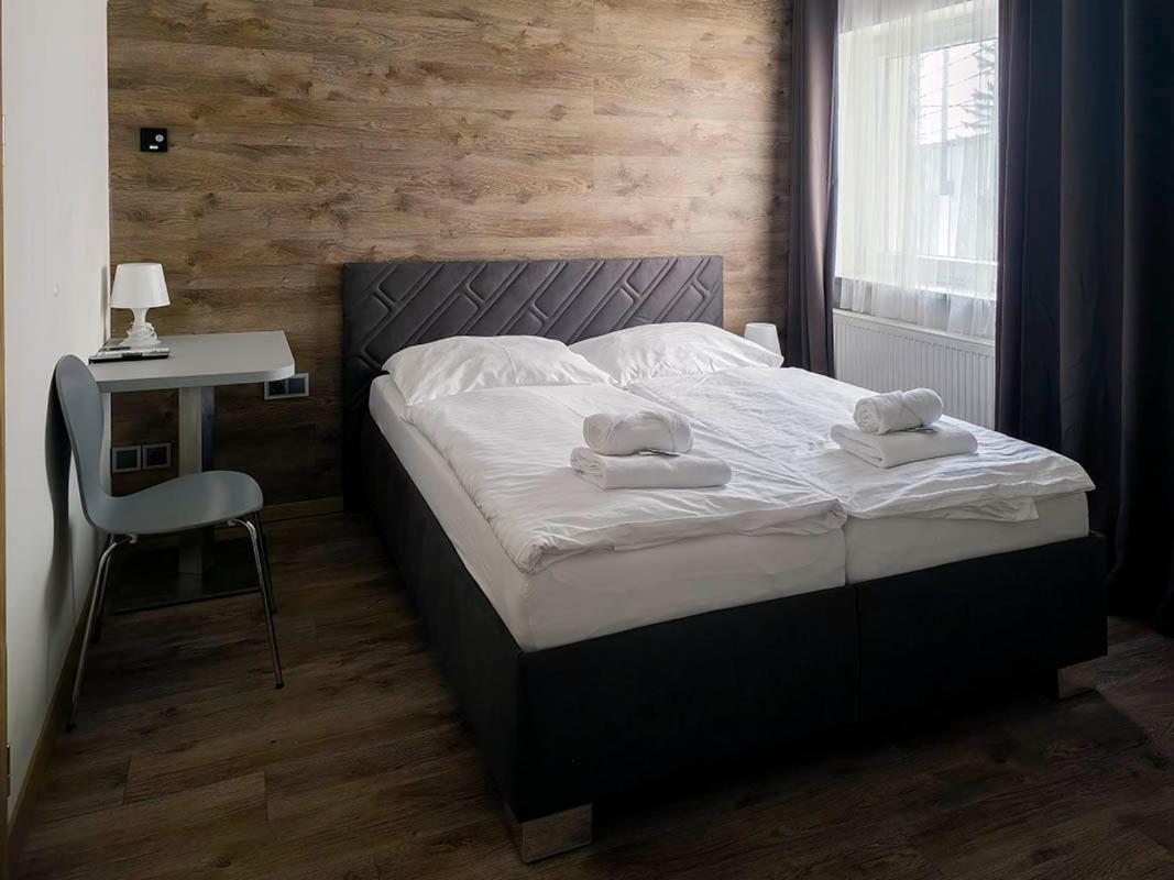 Novohradska Hotel Чешка Будьовица Екстериор снимка